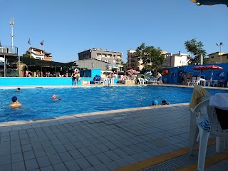 Piscina Comunale Di Aprilia