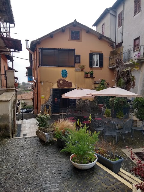 Caffe' Del Cardinale Di Millone Lucia