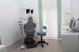 Studio Dentistico Dr. Sandro D'Urzo - Dentisti Casavatore