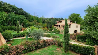 Borgo da Vinci Appartamenti con piscina e giardino privato