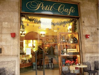 Petit Café