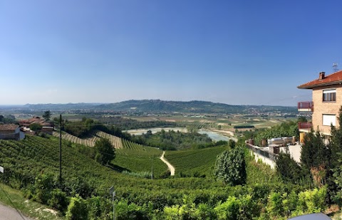 ItaliAnna - Piedmont Travel Guide | Barolo Wine Tours