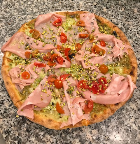 Gusto Pizza Bologna