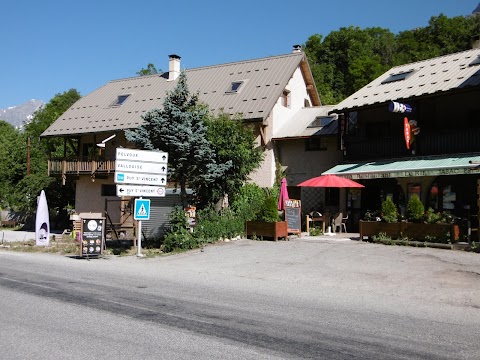 Café, Pizzeria, glacier, Le Rif restaurant, sur place ou a Emporter ( on site or to take away )