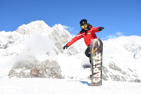 Scuola di Sci e Snowboard Monte Bianco