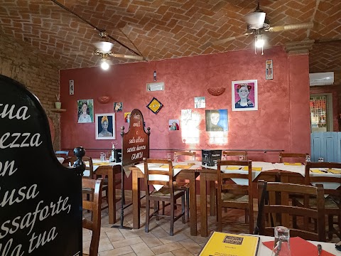 Trattoria Pizzeria Vinarium Cafe'