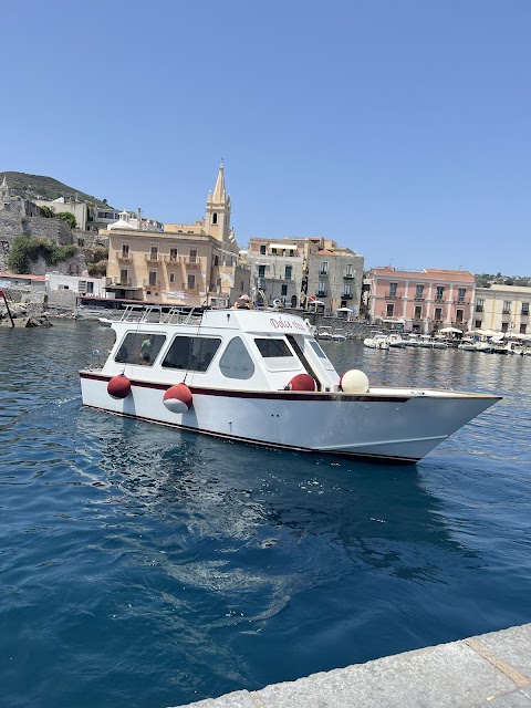 Da Massimo Dolcevita Group Lipari Escursioni alle Eolie Scalata al cratere di Stromboli