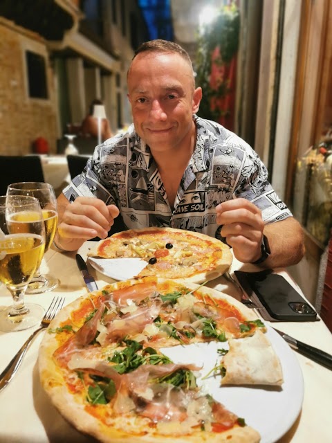 Ristorante Pizzeria Nuova Valigia