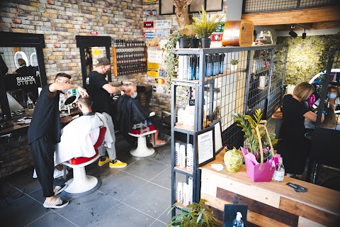 Goo Hair Studio & Barber shop