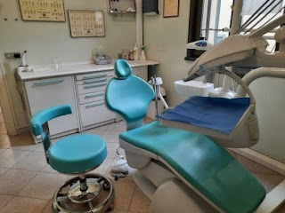 Andrea Veneziani, Dentista