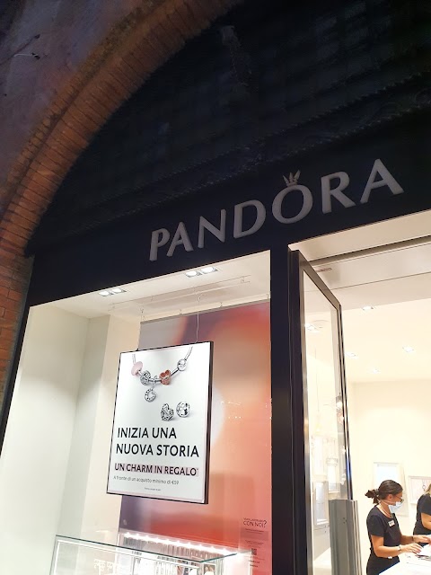 Pandora Concept Store