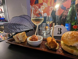 Alla Corte di Bacco Enoteca, burgheria e cucina