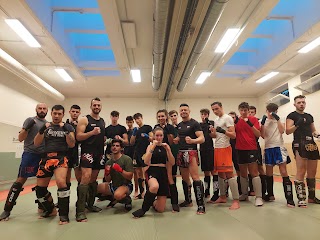 TEAM IRON FIST kick boxing - muay thai