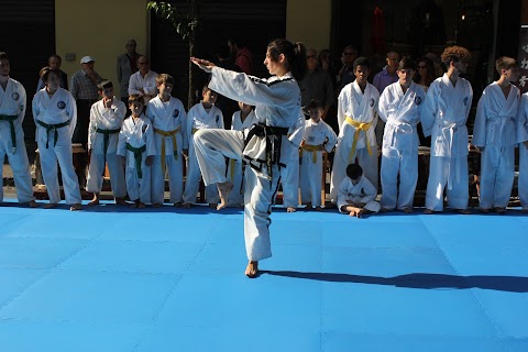 TAEKWON-DO Guerrieri di Luce a.s.d.