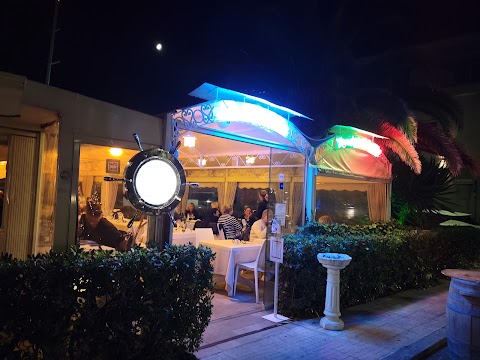 Ristorante La Baracchina sul Molo - Pesce Fresco Viareggio - Cruditè