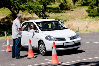 Autoscuola e Agenzia Summano