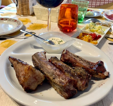 Albergo Ristorante Al Cacciatore Ferrara di Monte Baldo