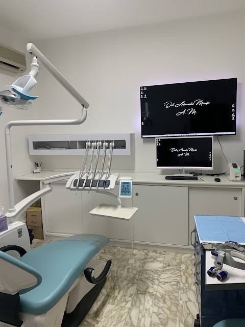 Studio Dentistico Dott. Alessandro Macripò - Taranto