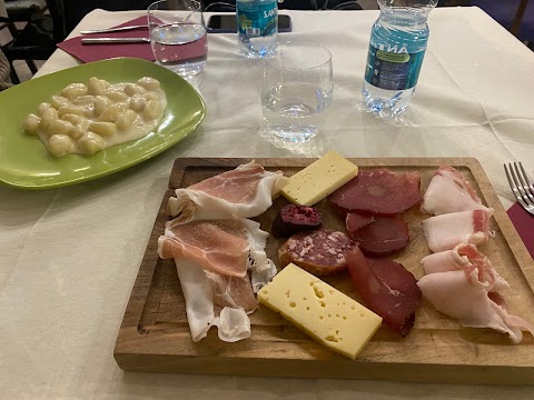 Il Vicolo - Osteria Tipica Valdostana e Pizzeria