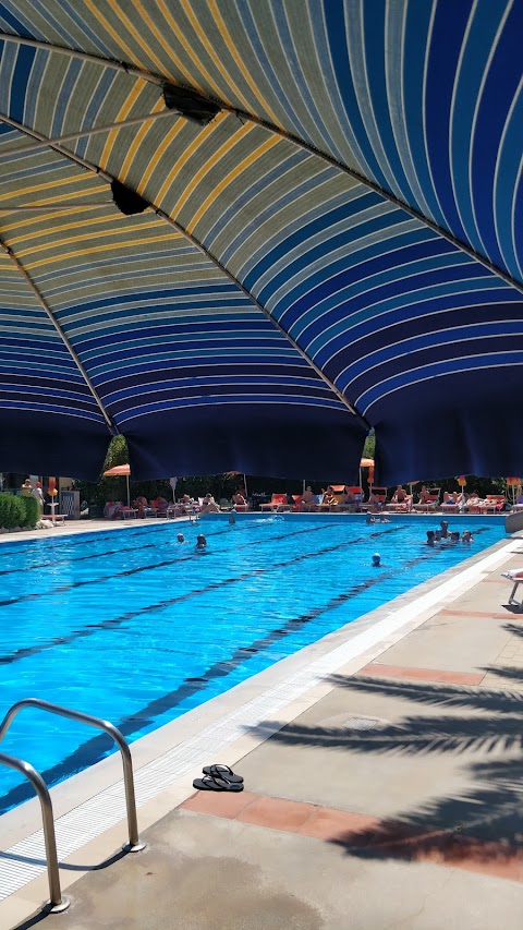 Piscine Excalibur