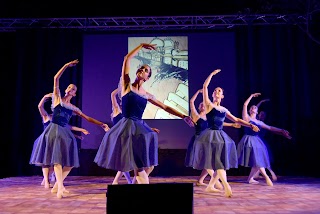 Scuola di Danza Classica Arabesque di Elena Souchilina