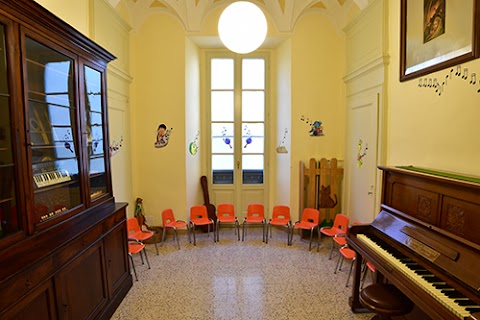 Scuola paritaria dell'Infanzia - "Istituto Canossiano"