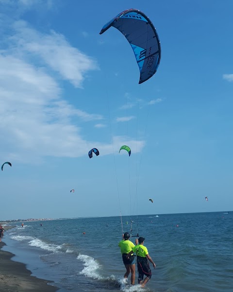 Tsunami Kite School