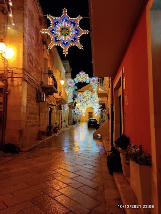 Piazza mercato di Montrone