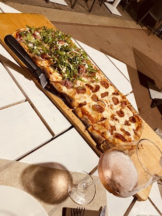 Crunch pizza & grill