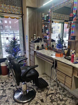 Barbiere Karas | Parrucchiere Uomo e Bambino Via Giambellino | Barber Shop