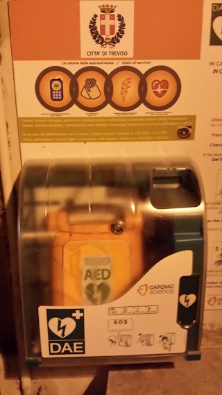 DAE DEFIBRILLATORE PUBBLICO DEFIBRILLATOR