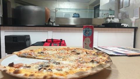 Pizzeria D'Asporto L'Amalfitana.