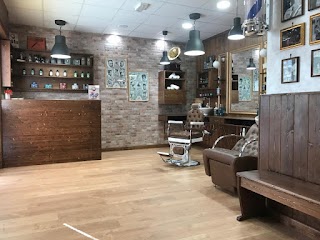 L'Angolo Dell'Acconciatura-Barber Specialist Since 2009