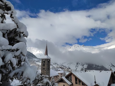 Magasin 3 Vallées Ski Location -ski aux pieds