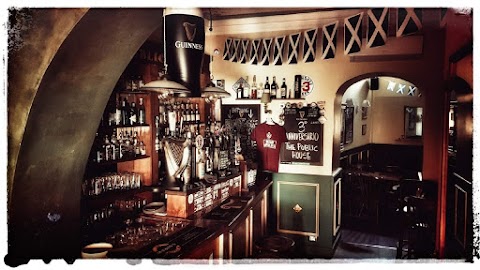 The Public House - Whisky Bar