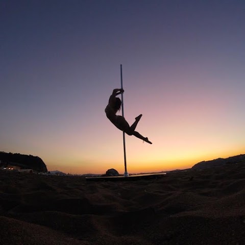 Upside down Pole Dance Studio - Napoli