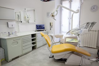 Studio Odontoiatrico Associato Dott. E. Elemento e Dott.ssa M. Piras