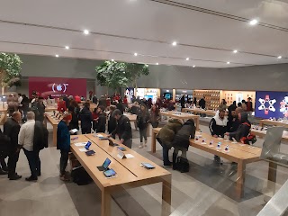 Apple Piazza Liberty