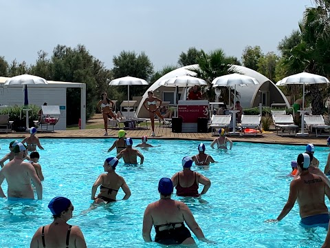 Piscina con acqua di mare