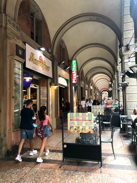 Libreria Libraccio Bologna - Piazza dei Martiri 5