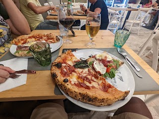 Pizzeria Trattoria La Nuova Italia