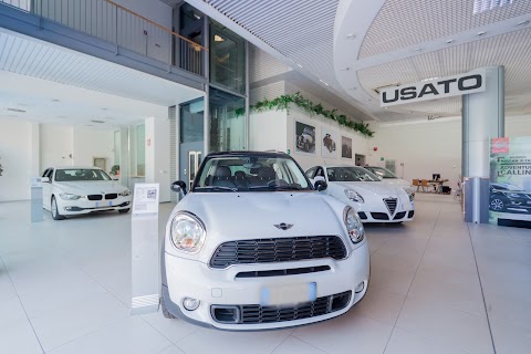 Bologna Premium - Auto Usate. A Penske Automotive Dealership