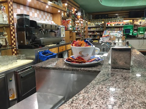 Bar Della Stazione Di Cavazzina Carlo & C. Snc