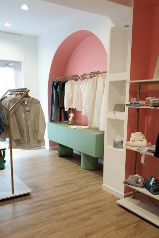 La Piña en Rose - conscious fashion concept store