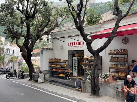 Latteria Mini market