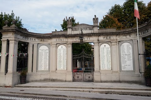 Scuola Materna Monumento Ai Caduti Porcia