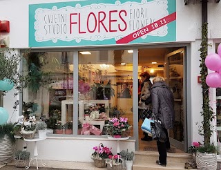 Flores Flower Studio