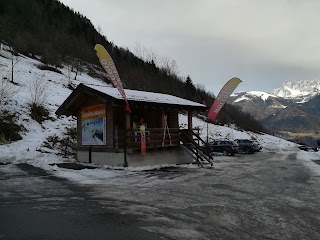 La Casetta Noleggio sci e snowboard