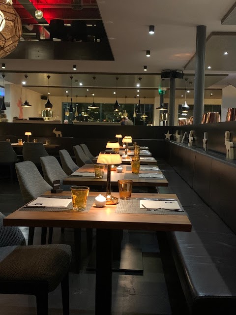 BLU Restaurant & Lounge