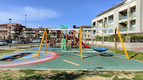 Parco con area giochi